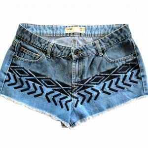 EMBROIDERED Frayed Denim Jean Shorts Size 6